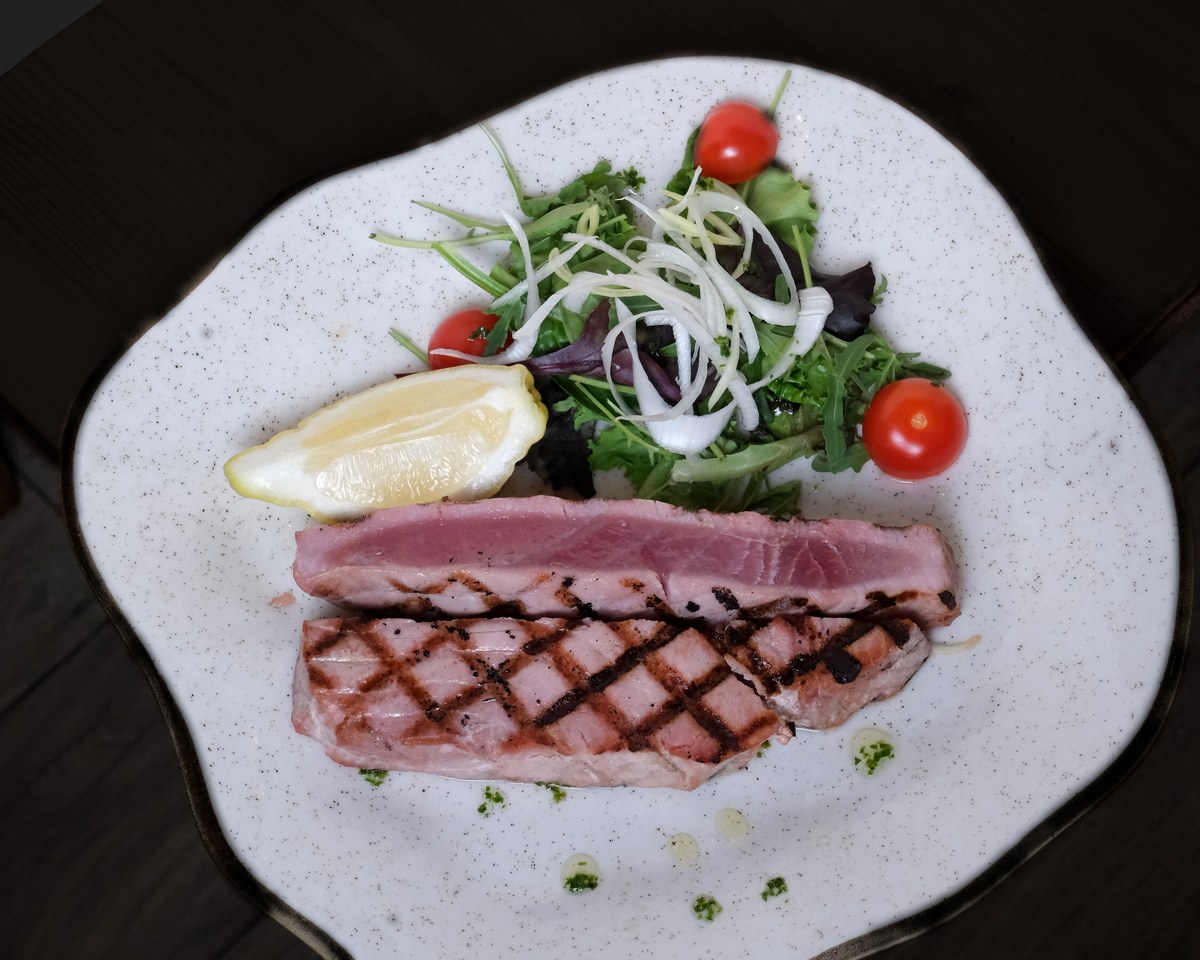 Grilled Tuna at Calle Bistro